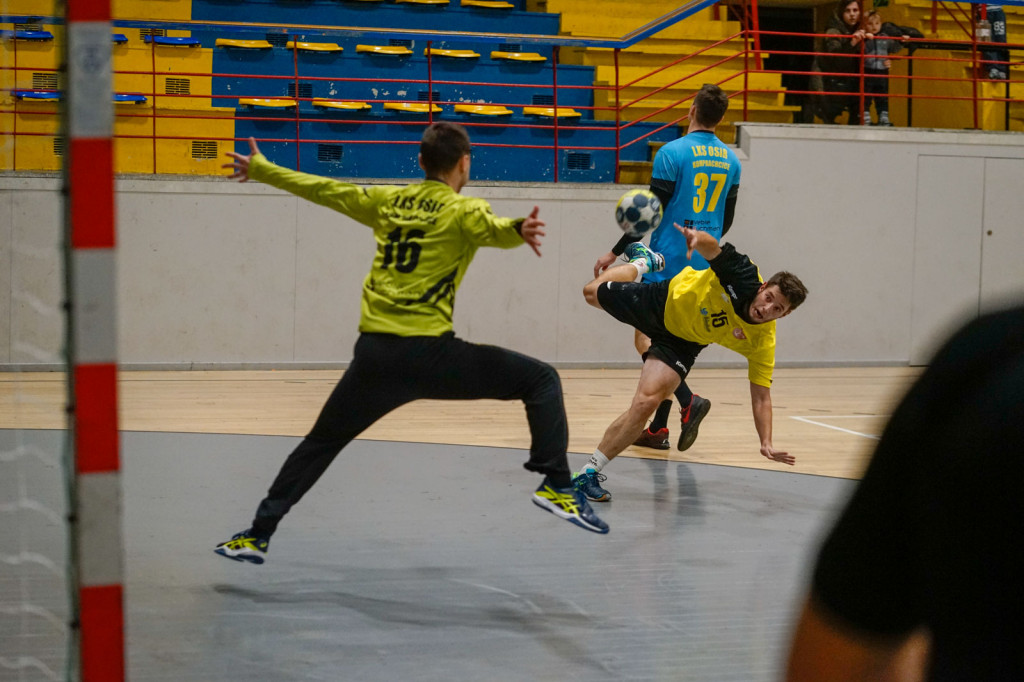 Orlik pokonał w derbach OSiR Komprachcice