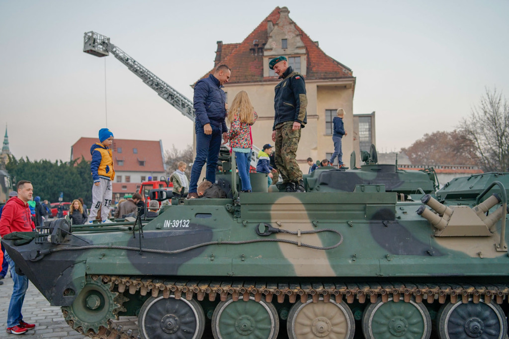 Obchody święta niepodległości w Brzegu. Piknik 