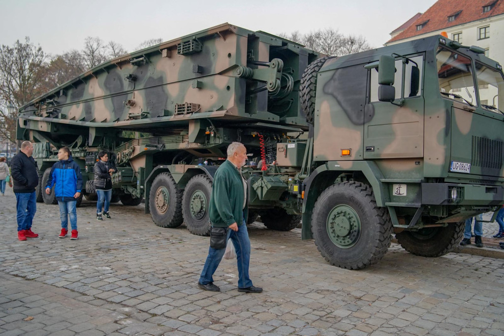 Obchody święta niepodległości w Brzegu. Piknik 