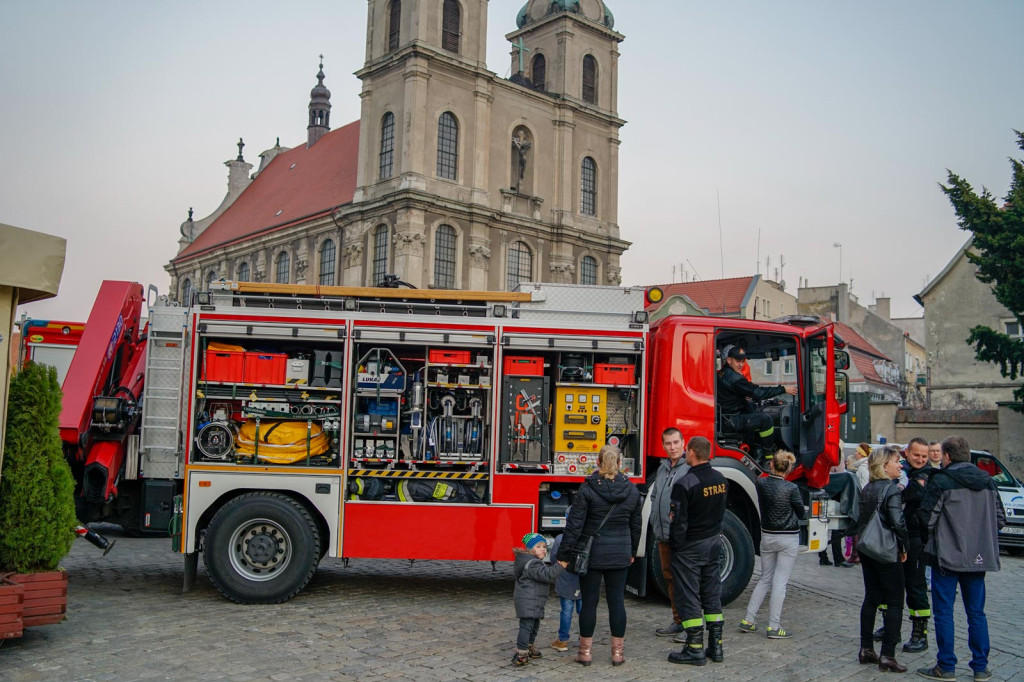 Obchody święta niepodległości w Brzegu. Piknik 