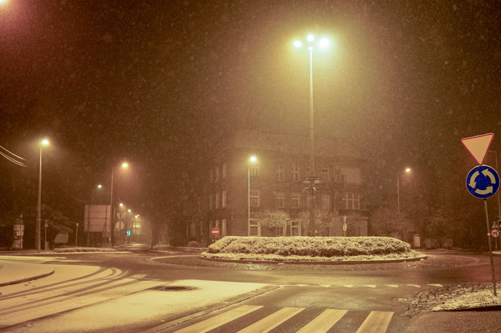 Pierwszy śnieg w Grodkowie [fotorelacja]