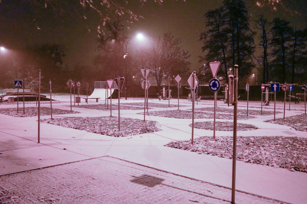 Pierwszy śnieg w Grodkowie [fotorelacja]