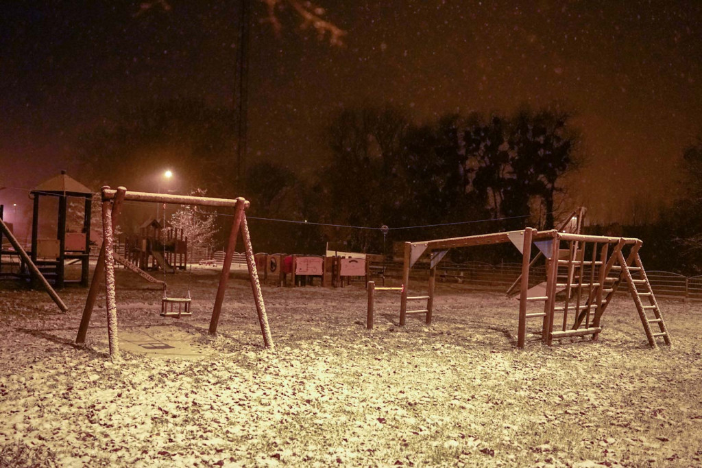 Pierwszy śnieg w Grodkowie [fotorelacja]
