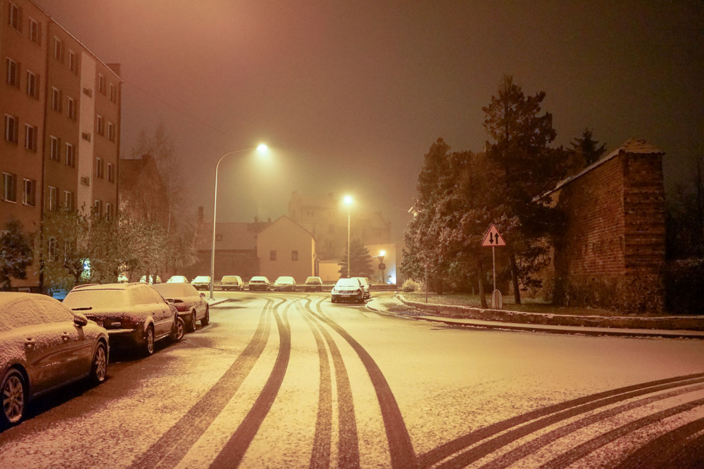 Pierwszy śnieg w Grodkowie [fotorelacja]