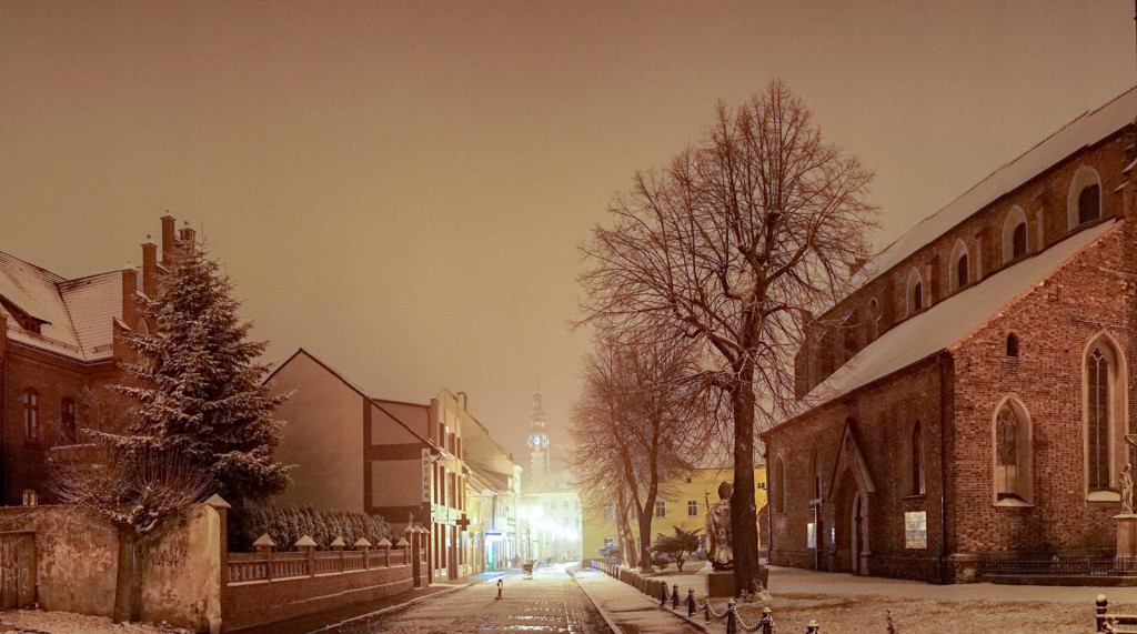 Pierwszy śnieg w Grodkowie [fotorelacja]