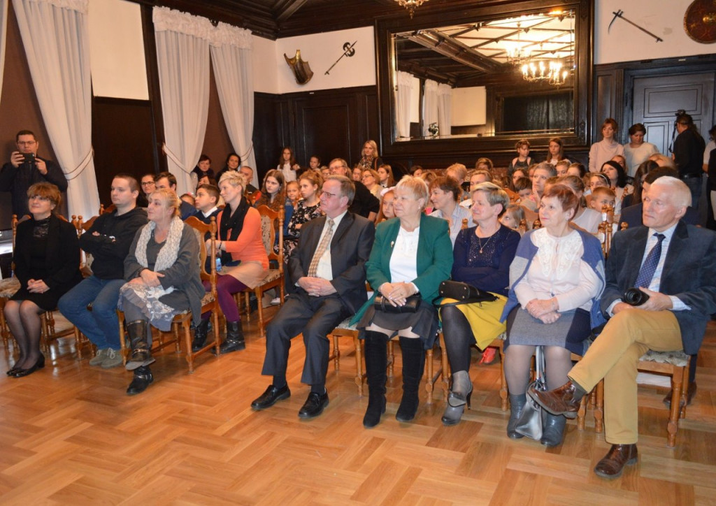 Wiara i Ojczyzna - Wojewódzki Konkurs Poezji Patriotycznej i Religijnej 