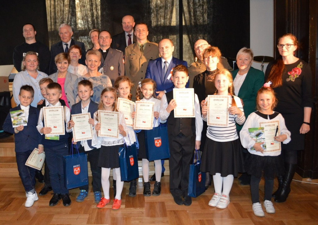 Wiara i Ojczyzna - Wojewódzki Konkurs Poezji Patriotycznej i Religijnej 