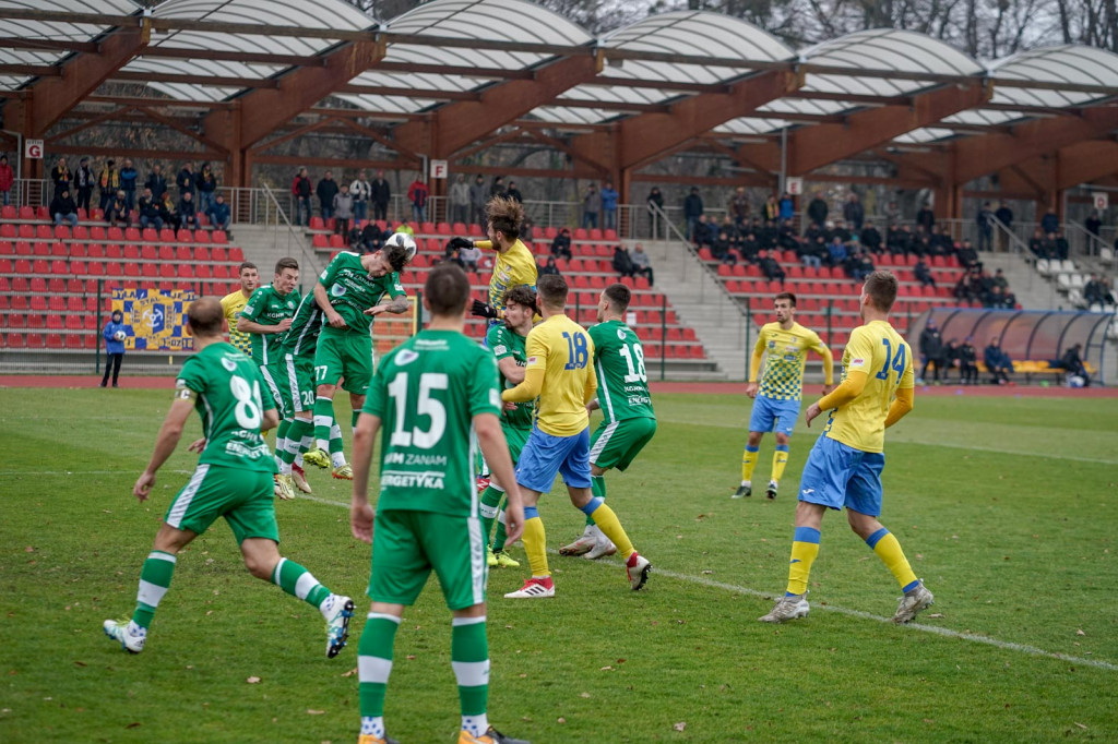 Stal Brzeg przegrała z liderem
