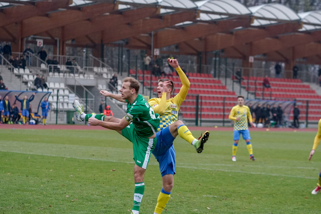 Stal Brzeg przegrała z liderem