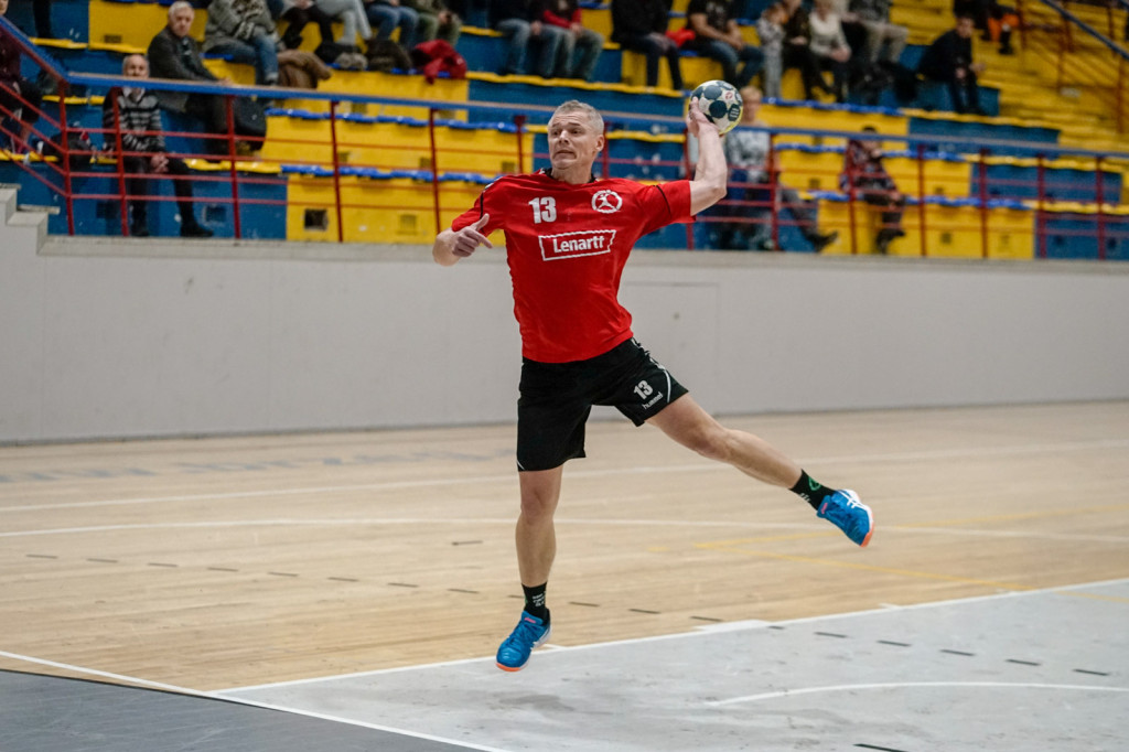 Grad bramek w Brzegu. Porażka Orlika z liderem