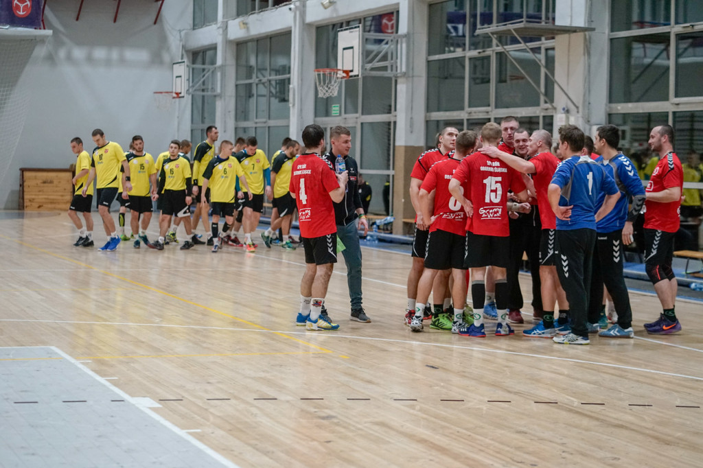 Grad bramek w Brzegu. Porażka Orlika z liderem