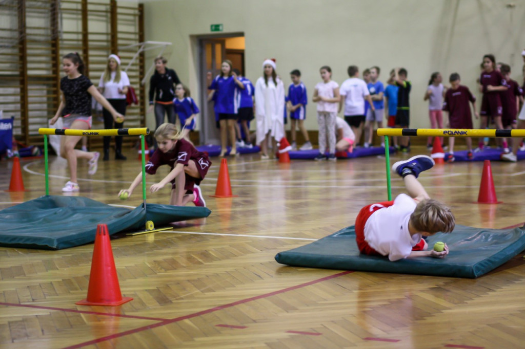 Turniej mikołajkowy w I LO w Brzegu