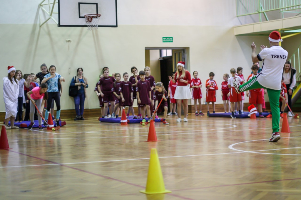 Turniej mikołajkowy w I LO w Brzegu