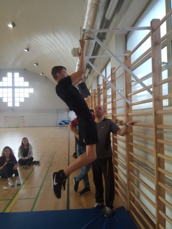 Mikołajkowy trójbój siłowy w Łosiowie z wicemistrzem olimpijskim