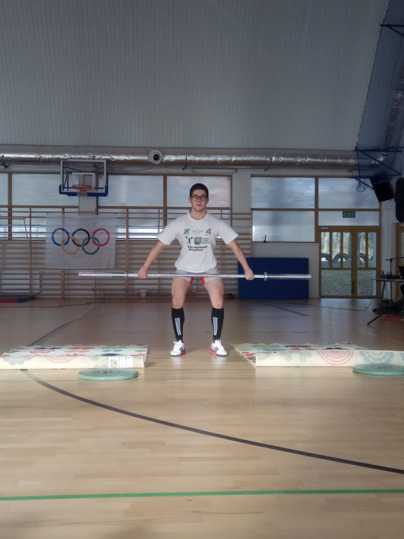 Mikołajkowy trójbój siłowy w Łosiowie z wicemistrzem olimpijskim