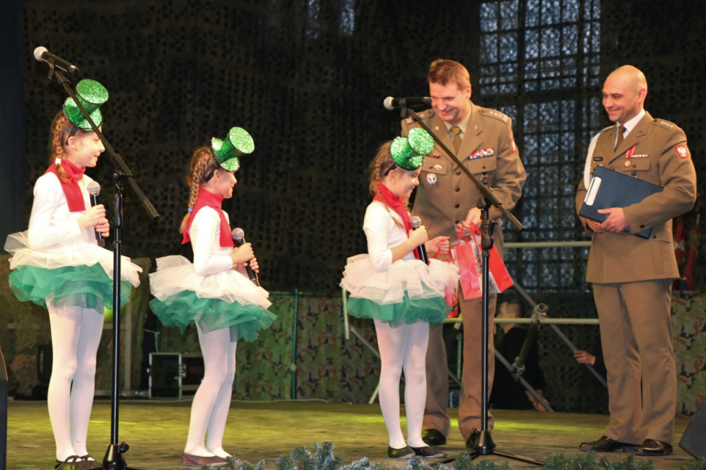 Biesiada Bożonarodzeniowa - Z polską pieśnią i tańcem przez wieki