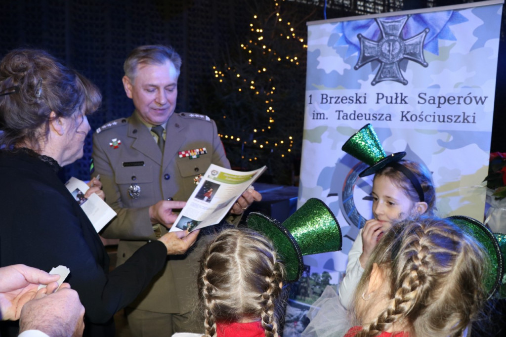 Biesiada Bożonarodzeniowa - Z polską pieśnią i tańcem przez wieki