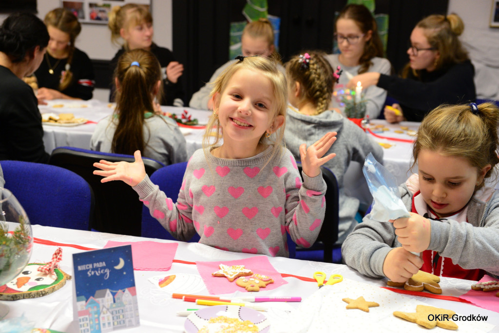 Pierniczkobranie w Domu Kultury