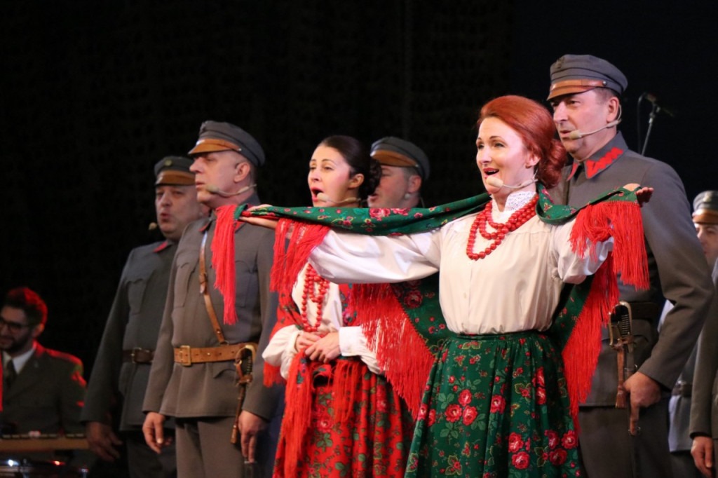 Biesiada Bożonarodzeniowa - Z polską pieśnią i tańcem przez wieki