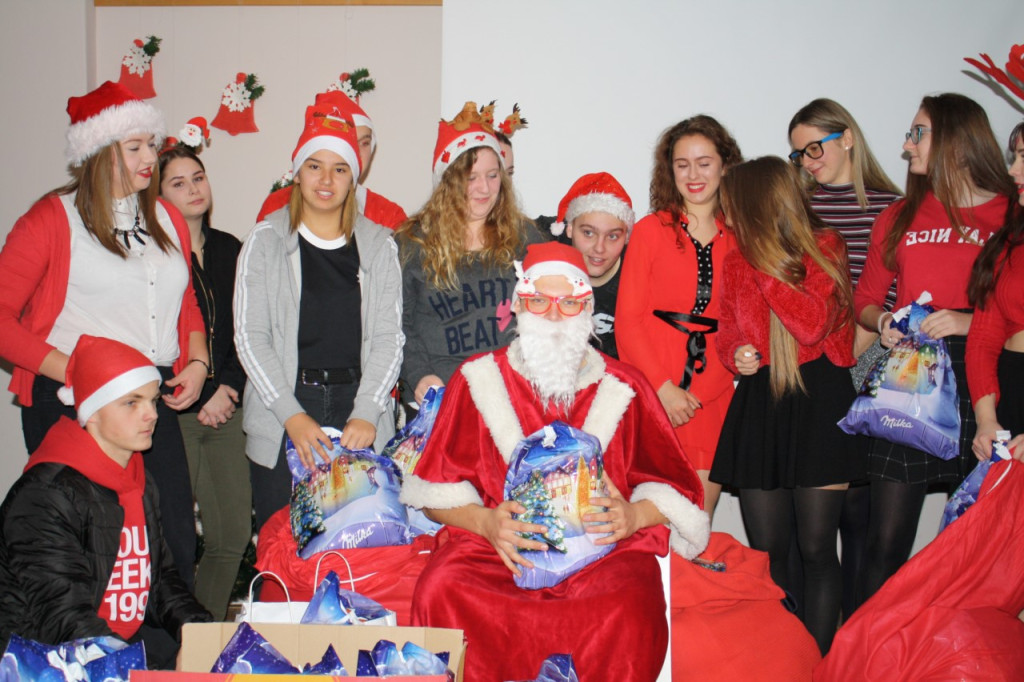 Mikołajki dla dzieci z Ośrodka Szkolno-Wychowawczego w Grodkowie