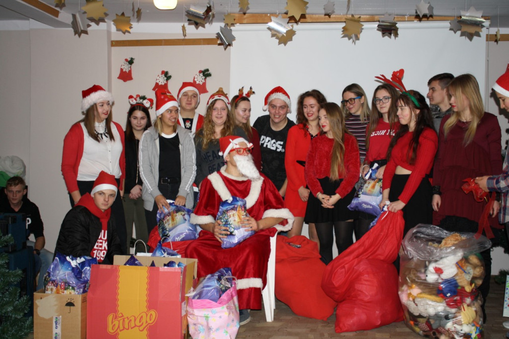 Mikołajki dla dzieci z Ośrodka Szkolno-Wychowawczego w Grodkowie