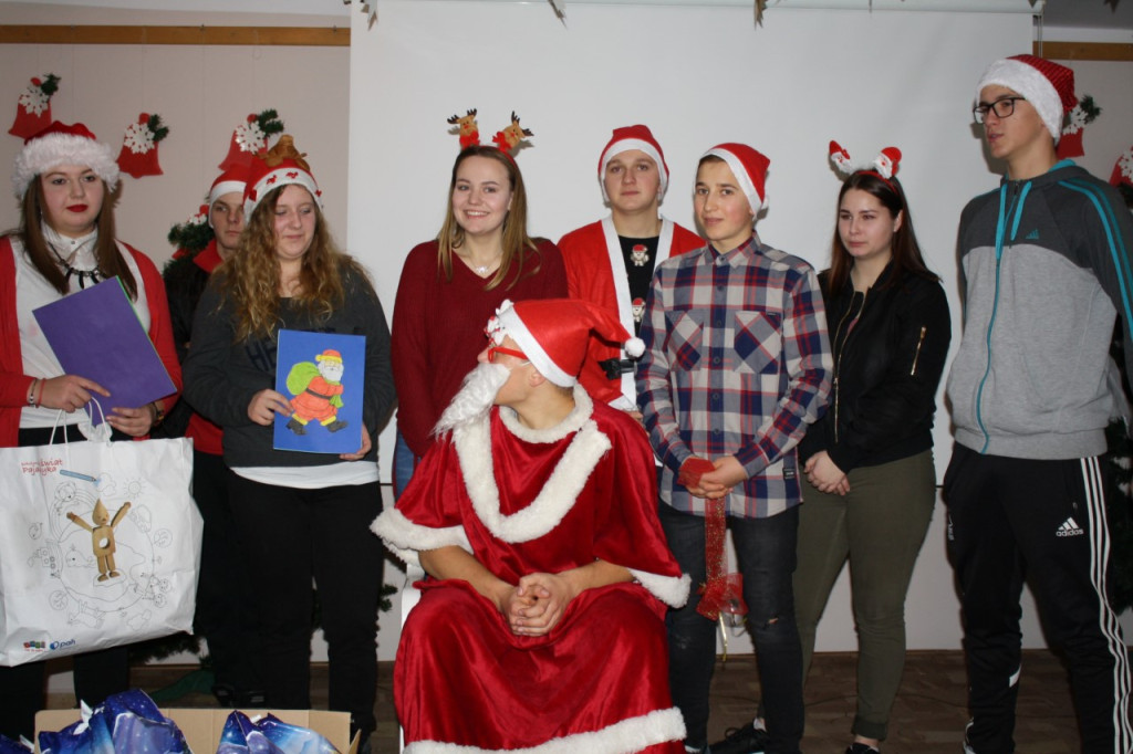 Mikołajki dla dzieci z Ośrodka Szkolno-Wychowawczego w Grodkowie
