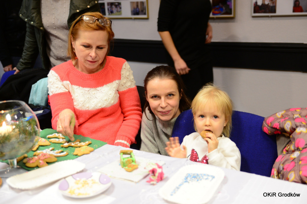 Pierniczkobranie w Domu Kultury