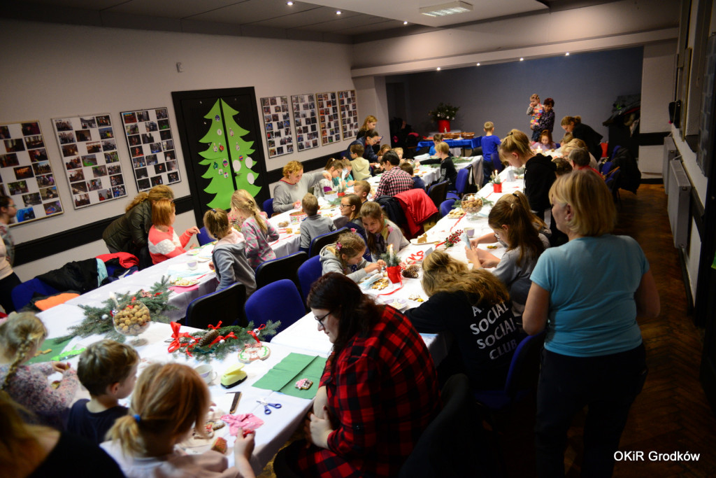 Pierniczkobranie w Domu Kultury