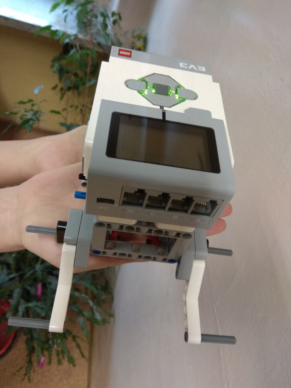 Projekt Lego w PSP5 w Brzegu