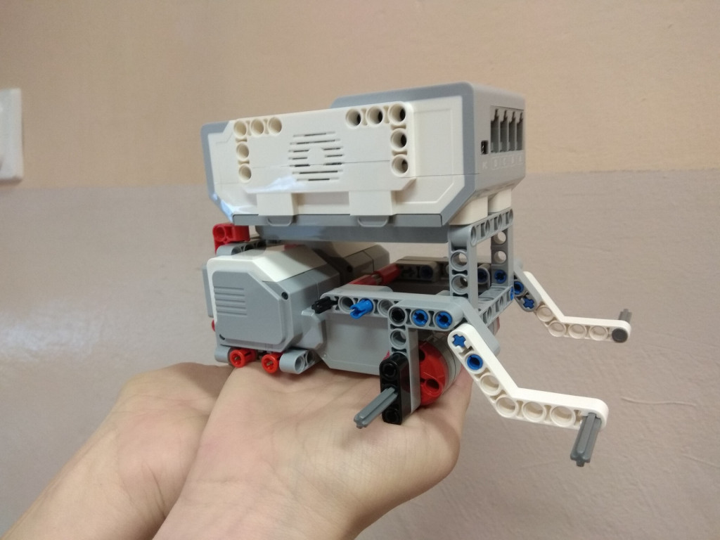 Projekt Lego w PSP5 w Brzegu