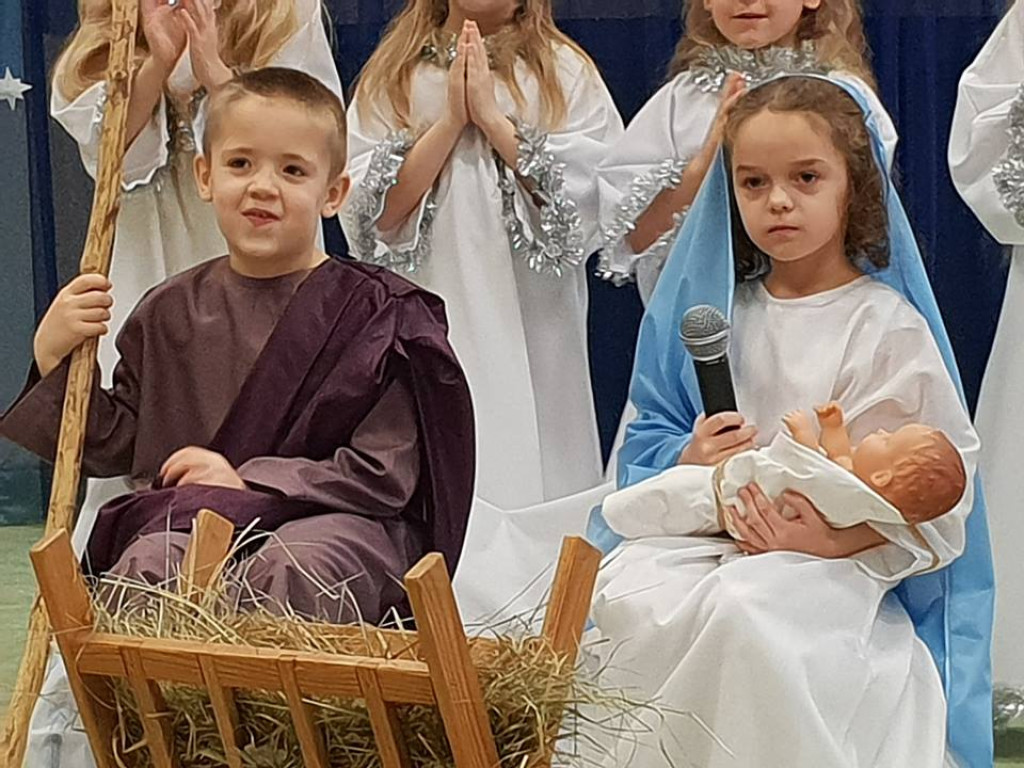 Jasełka w Przedszkolu Publicznym nr 8 w Brzegu