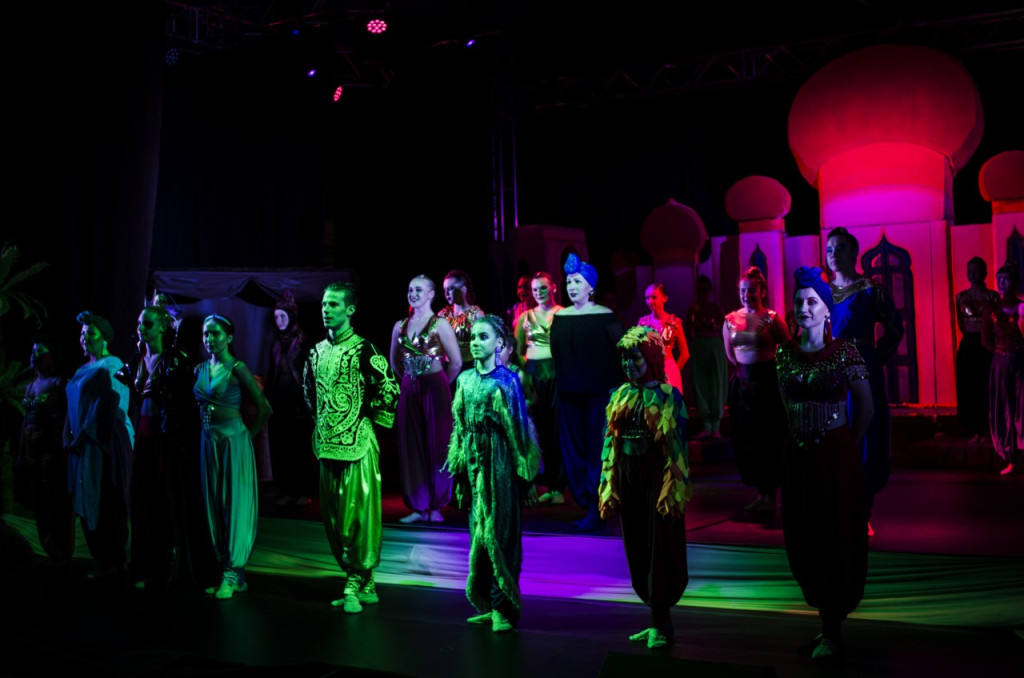 10 - lecie powstania Gminnej Biblioteki Publicznej w Skarbimierzu. Premiera musicalu 