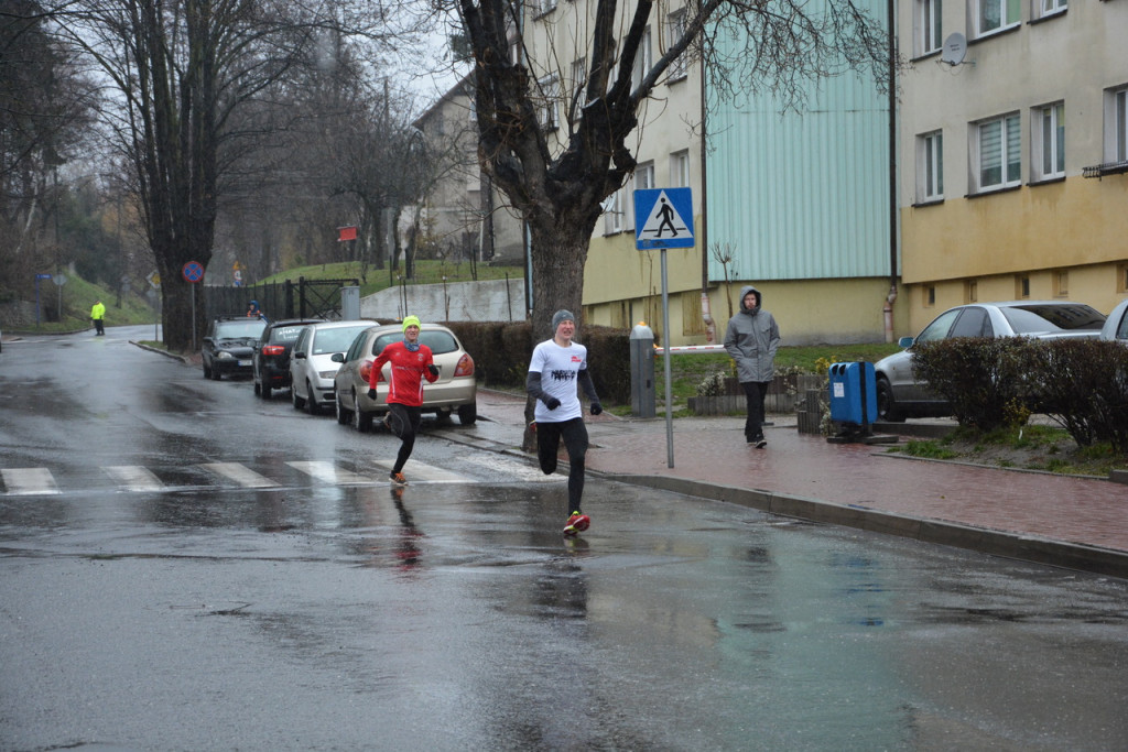Młodzi biegacze Kotwicy Brzeg na podium 34. Ulicznego Biegu Sylwestrowego