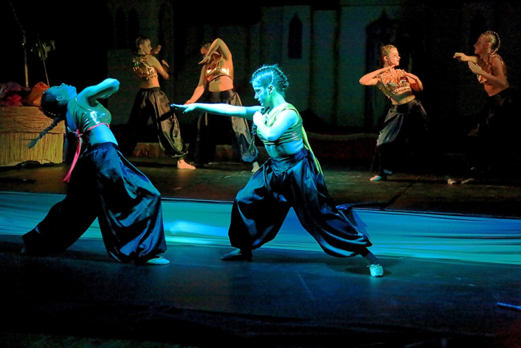 10 - lecie powstania Gminnej Biblioteki Publicznej w Skarbimierzu. Premiera musicalu 