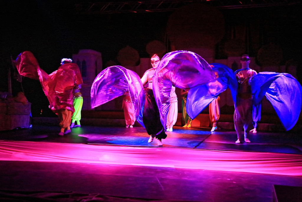 10 - lecie powstania Gminnej Biblioteki Publicznej w Skarbimierzu. Premiera musicalu 