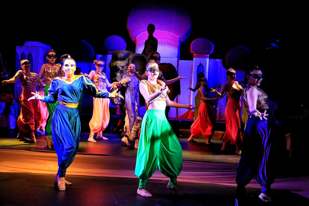 10 - lecie powstania Gminnej Biblioteki Publicznej w Skarbimierzu. Premiera musicalu 