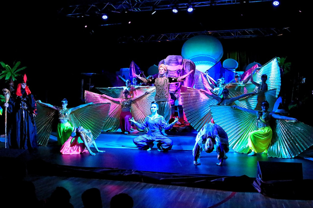 10 - lecie powstania Gminnej Biblioteki Publicznej w Skarbimierzu. Premiera musicalu 