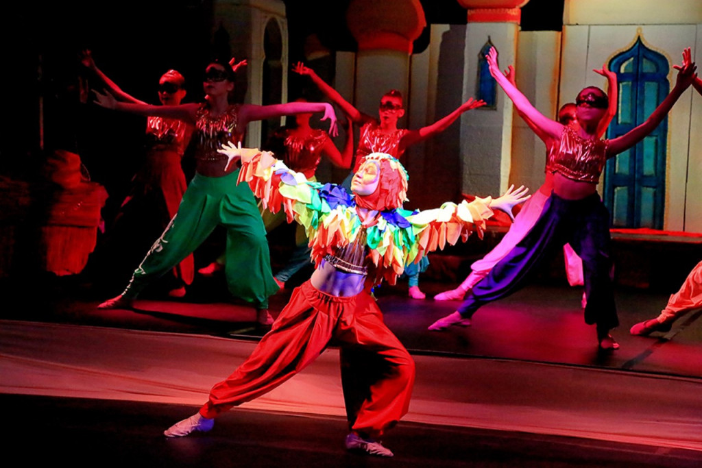 10 - lecie powstania Gminnej Biblioteki Publicznej w Skarbimierzu. Premiera musicalu 