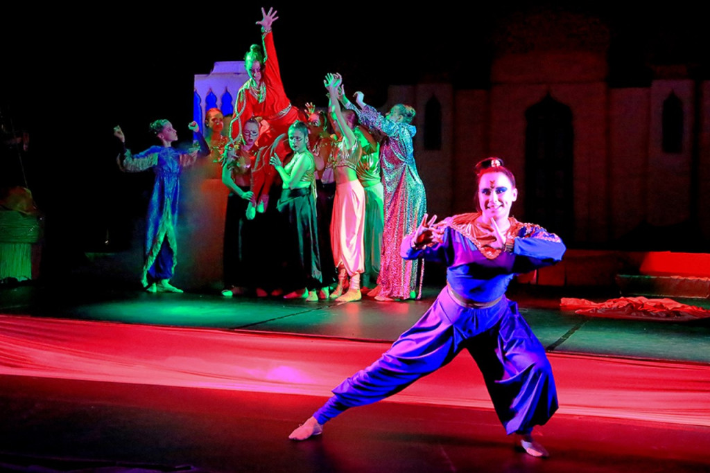 10 - lecie powstania Gminnej Biblioteki Publicznej w Skarbimierzu. Premiera musicalu 