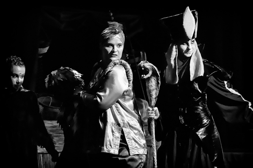 10 - lecie powstania Gminnej Biblioteki Publicznej w Skarbimierzu. Premiera musicalu 