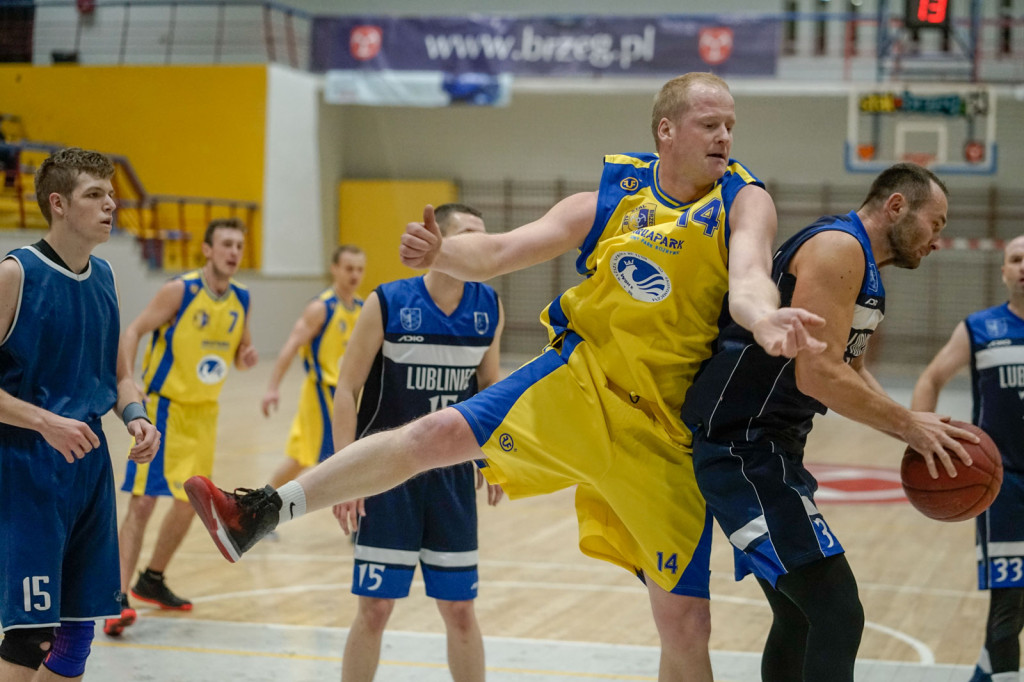 KSK Stal wygrywa z niepokonanym liderem z Lublińca [fotorelacja]