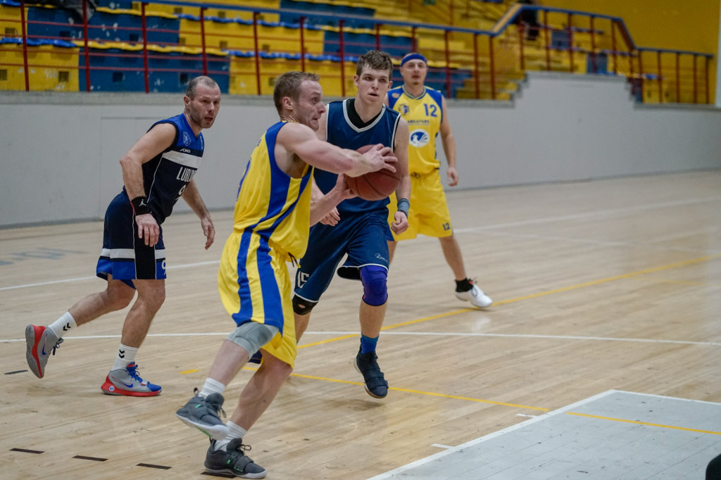 KSK Stal wygrywa z niepokonanym liderem z Lublińca [fotorelacja]