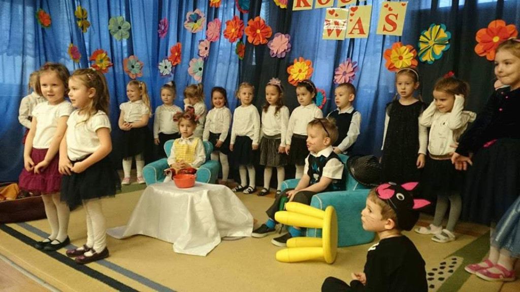 Bo Babcia i Dziadek to nasze są skarby ,malują uśmiech bez pędzla i farby