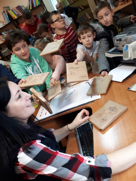 Randka w ciemno... z książką w Ósemce!