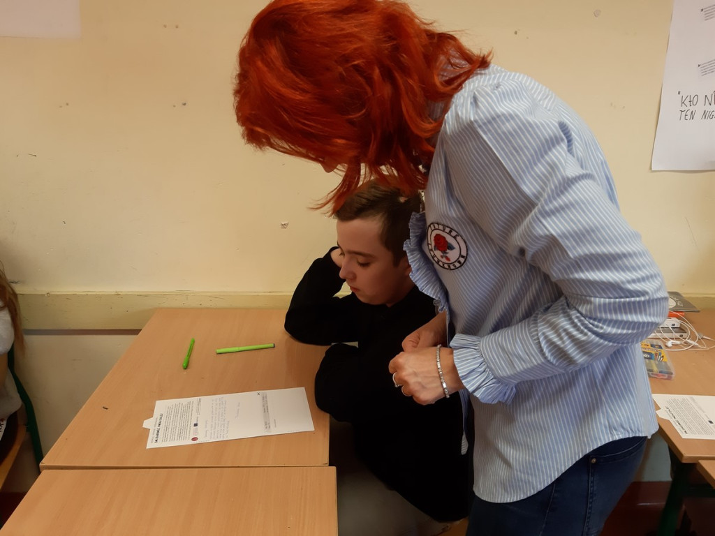 Uczniowie PSP nr 1 wysyłają kartki solidarnościowe