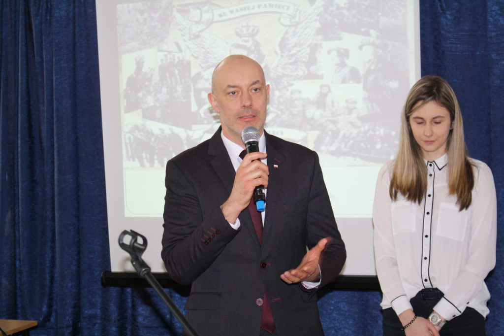 Zespół Szkół Centrum Kształcenia Praktycznego w Grodkowie z nowym patronem i sztandarem