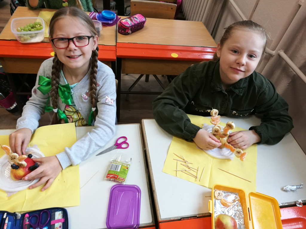 Zdrowe powitanie Wiosny przez klasy I - III w PSP w Lewinie Brzeskim