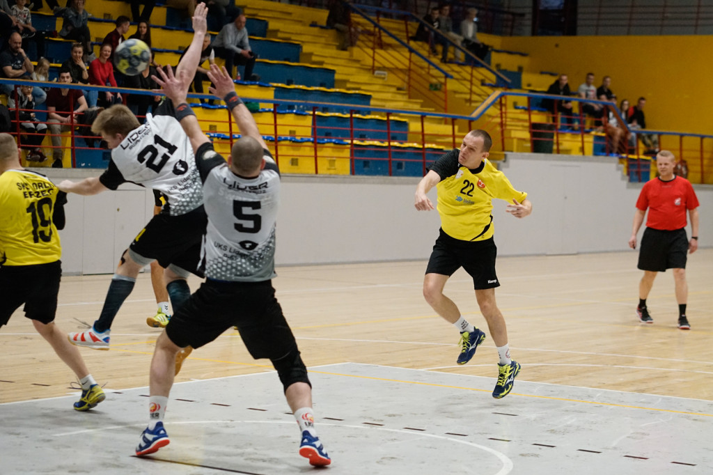 Skromna wygrana. Udane pożegnanie z kibicami Orlika