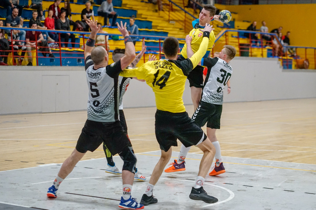 Skromna wygrana. Udane pożegnanie z kibicami Orlika