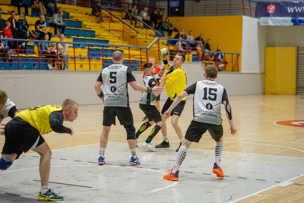 Skromna wygrana. Udane pożegnanie z kibicami Orlika